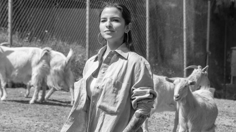 Εριέττα Κούρκουλου για Blue Horizon: "Αναρωτιέμαι αν είχα σκάσει εγώ ή οποιοδήποτε πλούσιος, θα μας απαγορευόταν η είσοδος;"