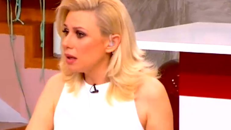 Κατερίνα Καραβάτου - Κρατερός Κατσούλης
: Μιλούν για το προσφυγικό εξώφυλλο που συμμετείχαν