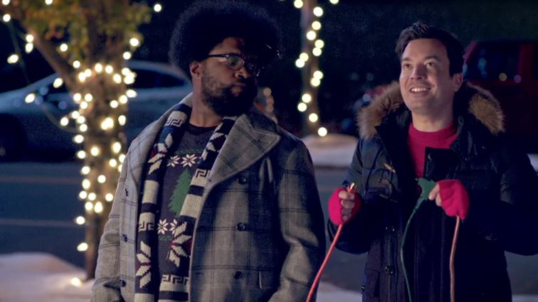 Golden Globes 2017: Ο Jimmy Fallon θα παρουσιάσει τις «Χρυσές Σφαίρες»: Δείτε το χριστουγεννιάτικο promo trailer!