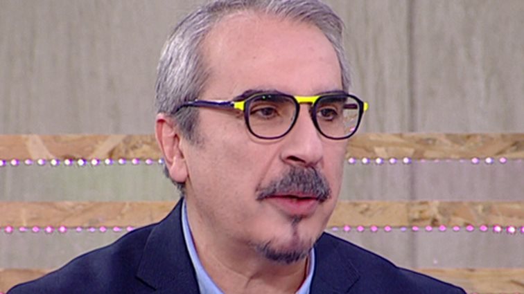 Βαγγέλης Περρής: Η σκληρή κριτική στον Γιώργο Λιάγκα &amp; τις αδιάκριτες ερωτήσεις στο «Late Night»