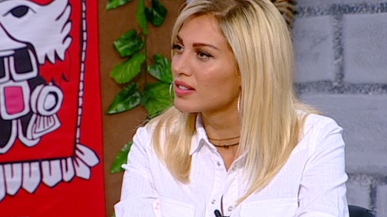 Κωνσταντίνα Σπυροπούλου: Η απάντηση στις κατηγορίες περί διπροσωπίας &amp; η ατάκα για την «κάθαρση» της δημόσιας εικόνας της