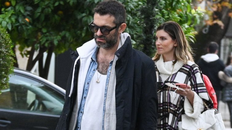 Αθηνά Οικονομάκου &amp; Φίλιππος Μιχόπουλος σε οικογενειακές στιγμές με τον γιο τους