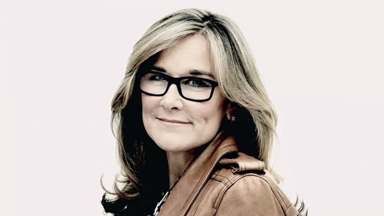 Power dressing
: Οι ισχυρότερες γυναίκες επιχειρηματίες έχουν στυλ