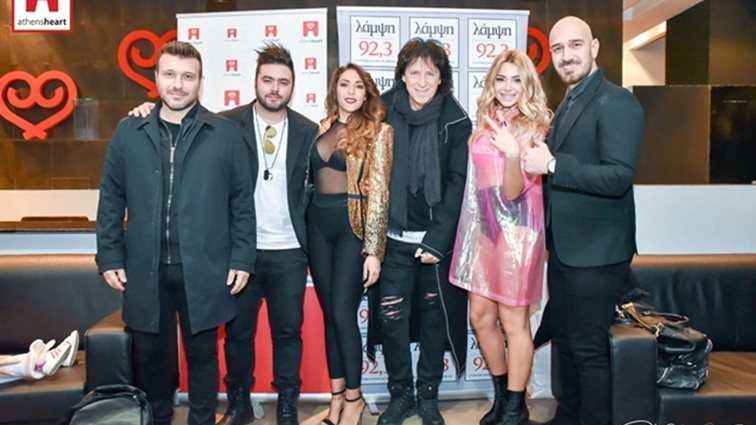 Αποκριάτικο πάρτι με τον Λάμψη 92,3 &amp; 95,2 Athens DeeJay: Live εμφανίσεις από τους Kings, τον Γιάννης Πλούταρχος και τη Josephine στο AthensHeart mall. Star dee Jay o Μιχάλης Τσαουσοπουλος