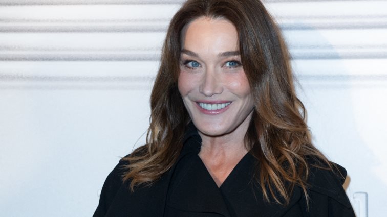 Κάρλα Μπρούνι: Τα 5 μαρτυρικά χρόνια ως Πρώτη Κυρία - Το άγχος &amp; η απόπειρα δολοφονίας