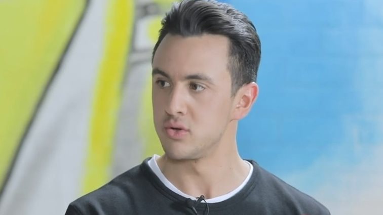 Λάμπρος Βακιάρος: «Δούλευα για έναν χρόνο, 16 ώρες την ημέρα χωρίς να πληρωθώ. Το MasterChef με κράτησε στην Ελλάδα»