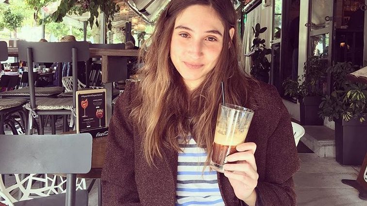 Φωτεινή Αθερίδου 
: Ποζάρει με μαγιό | Δες το σχέδιο που επέλεξε στον πέμπτο μήνα της εγκυμοσύνης