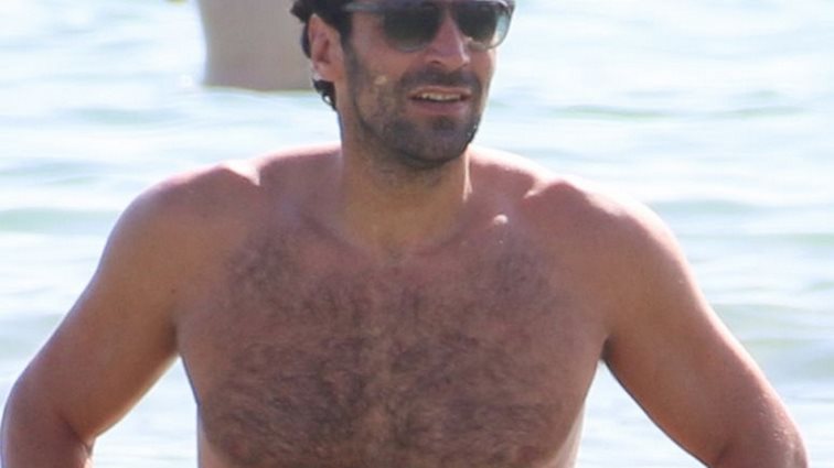 Γιώργος Αφρουδάκης: Με τον γιο του στην παραλία: Φωτογραφίες