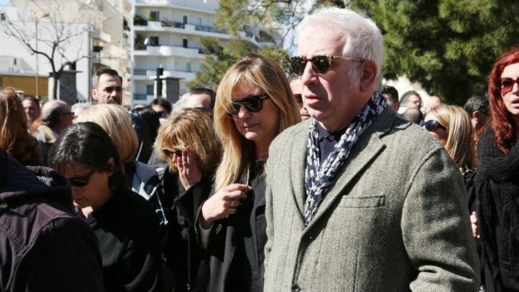 Η αλήθεια για το φημολογούμενο διαζύγιο του Πέτρου Φιλιππίδη και της Ελπίδας Νίνου