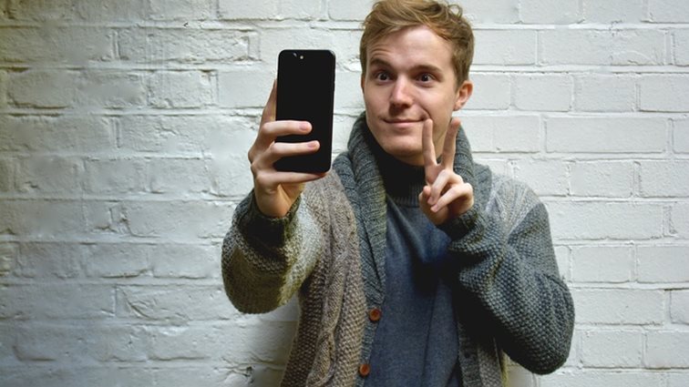 Instagram: Γιατί θα γεμίσει σύντομα με θολές φωτογραφίες και βίντεο