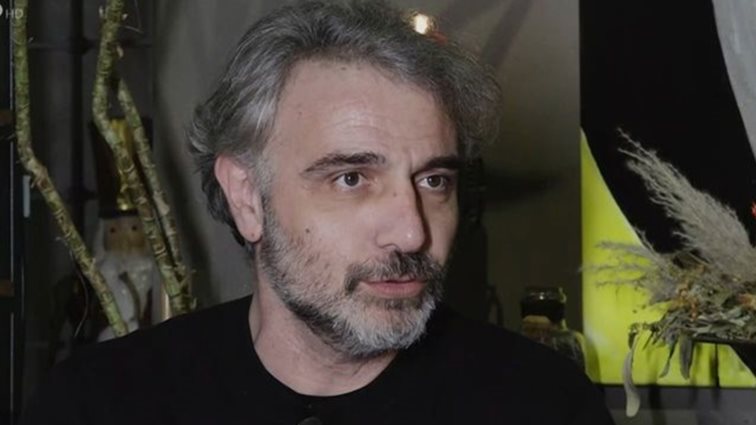 Φάνης Μουρατίδης: "Τα κοινωνικά μέσα γράφουν συνέχεια ότι χωρίζω - Σου λέει τόσα χρόνια είμαστε μαζί, κάποια στιγμή θα χωρίσουμε"