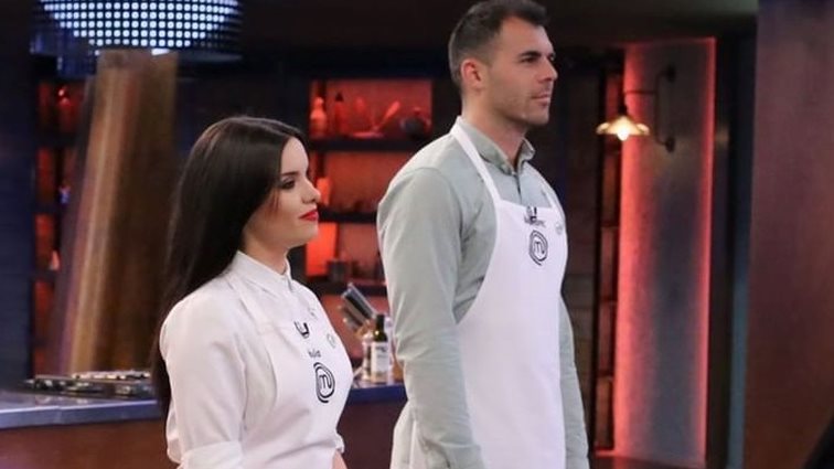 Δημήτρης Μπέλλος &amp; Μαρία Μπέη: «Φυγαδεύτηκαν» από την πίσω πόρτα! Πόλεμος με τις κάμερες