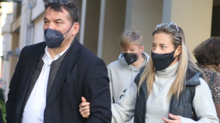 Πύρρος Δήμας &amp; Αφροδίτη Σκαφίδα πιο ερωτευμένοι από ποτέ στο κέντρο της Αθήνας