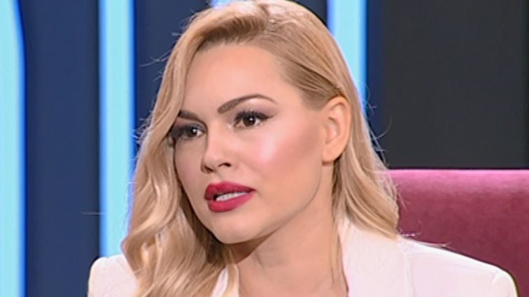 Βίκυ Κάβουρα: Η απάντηση στην Αγγελική Ηλιάδη &amp; η αλήθεια για την προσωπική της ζωή