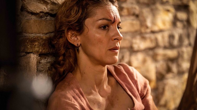 Η Γιούλικα Σκαφιδά σχολιάζει τα νούμερα της "Μάγισσας - Φλεγόμενη Καρδιά"