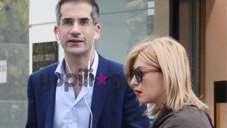 Κώστας Μπακογιάννης &amp; Σία Κοσιώνη: Με την κόρη του στην Κηφισιά: Φωτογραφίες