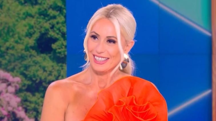 Τέλος το &quot;Γεια σου&quot; απο τον ΣΚΑΪ | Το αντίο της Μαρίας Μπακοδήμου: &quot;Μην κλαίτε βλαμμένα&quot;