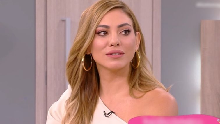 Ευρυδίκη Βαλαβάνη: Το φιλί on air στον Κωνσταντίνο Βασάλο, η πρόταση για το J2US &amp; το άγχος της για το live | Όσα είπε στο «Έλα Χαμογέλα»