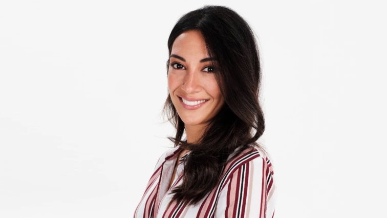 Η Ευγενία Σαμαρά με το διαχρονικό μαγιό που πρέπει να έχεις και δεν είναι μαύρο