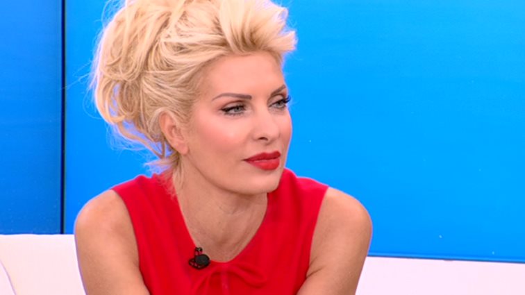 Ελένη Μενεγάκη: Η εντυπωσιακή εμφάνιση στην εκπομπή της Τετάρτης: Οι λεπτομέρειες του look της