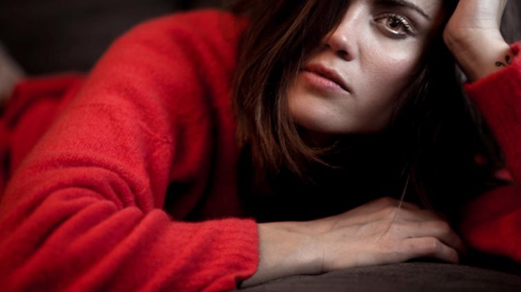 Μαίρη Συνατσάκη: «Δεν μου αρέσουν οι συμφωνίες στις σχέσεις»