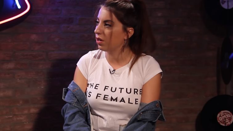 Video Of The Day: Δεν υπάρχει! Η Μελίνα Μακρή τραγουδάει το «Σενάριο» της Στικούδη μιμούμενη τη Μελίνα Ασλανίδου και το αποτέλεσμα είναι εκπληκτικό