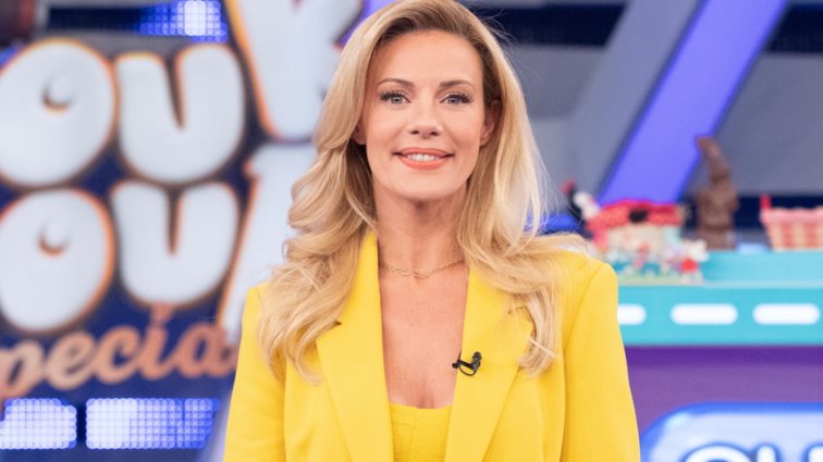 Ζέτα Μακρυπούλια | Έκανε το πιο κομψό χτένισμα με πλεξούδες που θα αντιγράψουμε όλες το καλοκαίρι