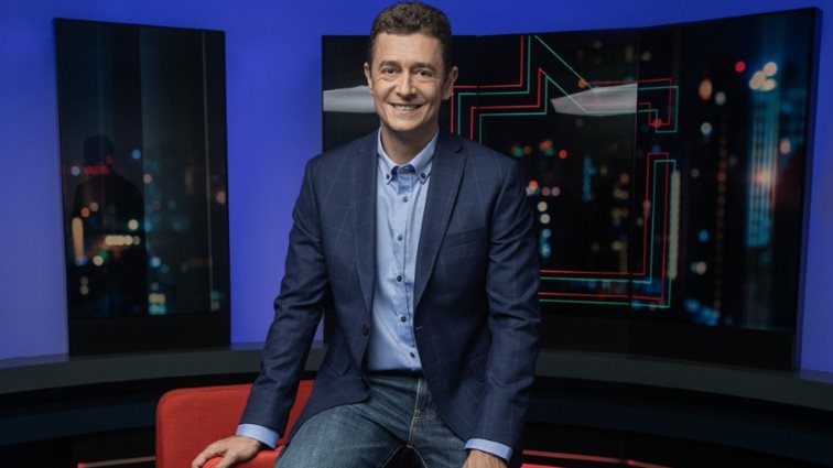 Ποιος είναι ο καλεσμένος του Αντώνη Σρόιτερ στο Tik Talk;