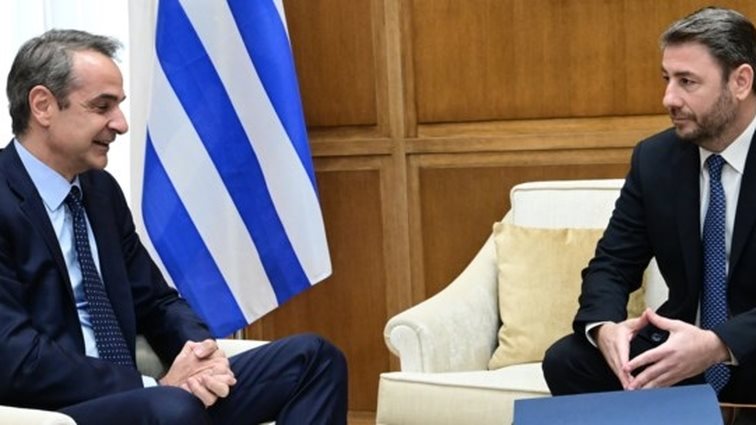 Μητσοτάκης και Ανδρουλάκης σε επίσημη συνάντηση, πρώτη φορά μετά το 2021 - Τι συζήτησαν μπροστά και πίσω από τις κάμερες