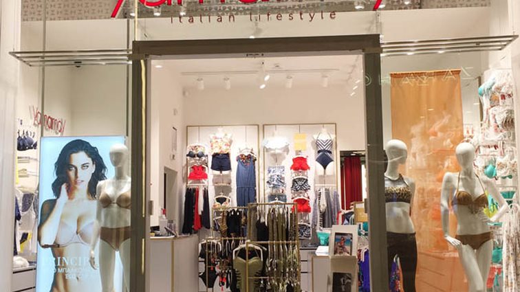 Yamamay: Το πρώτο κατάστημα αλλάζει και εντυπωσιάζει!
