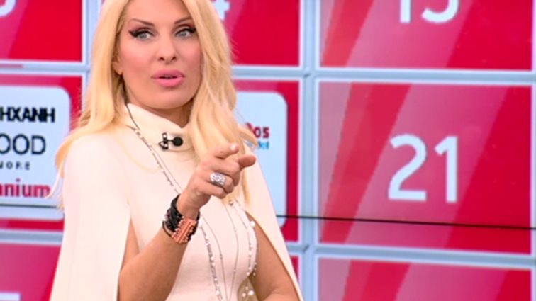 Ελένη Μενεγάκη
: Τα παράπονα στους συνεργάτες της &amp; ο εκνευρισμός on air