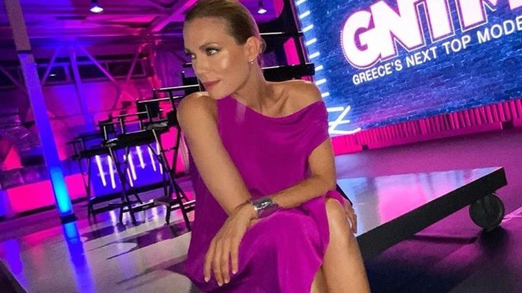 Βίκυ Καγιά: Φόρεσε το next big trend του φετινού χειμώνα
