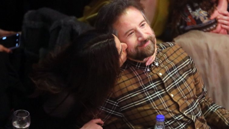 Τόνια Σωτηροπούλου | Φιλάει με πάθος τον Κωστή Μαραβέγια με αφορμή την "Παγκόσμια Ημέρα Φιλιού"