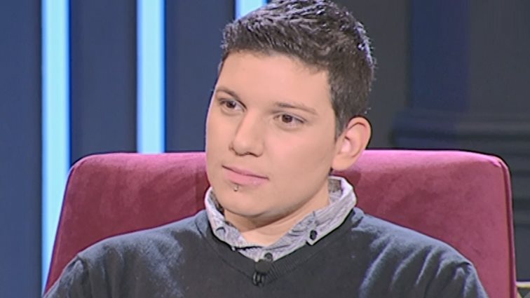 Νικολέτα Ταβουλάρη: Η υποψήφια MasterChef παραδέχεται πως είναι gay &amp; μιλά για το bullying που έχει δεχθεί στις κουζίνες