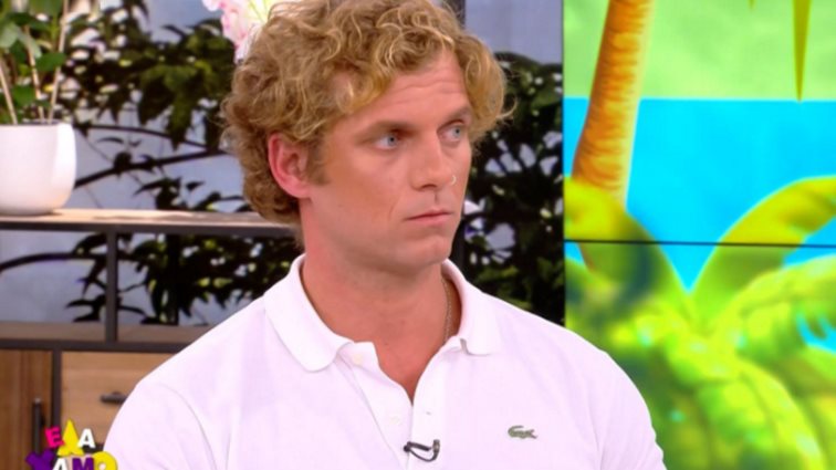 Ο Chris Σταμούλης απαντά στα αρνητικά σχόλια που δέχεται &amp; ανοίγει "πόλεμο" με τον Δημήτρη Ουγγαρέζο