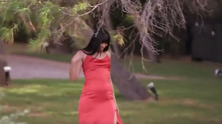 "The Bachelor" | Νέα παίκτρια εισβάλλει στη βίλα! Οι πρώτες αντιδράσεις των κοριτσιών