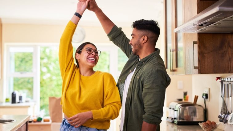 Δώρο για τον Σταύρο και τη Σοφία και την Αγάπη; Κι όμως βρήκαμε το καλύτερο!