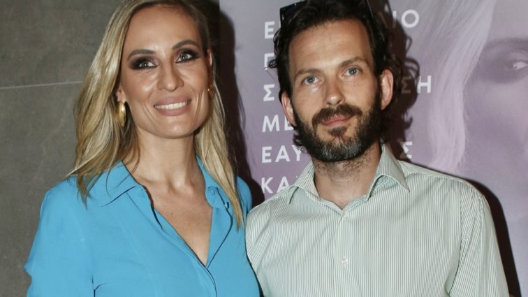 H Ελεονώρα Μελέτη παρουσίασε το νέο της βιβλίο "Το όνειρό μου ήταν πάντα ένα μοβ ποδήλατο"