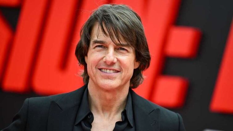 O Tom Cruise τρώει ποπ κορν και το ίντερνετ παραληρεί