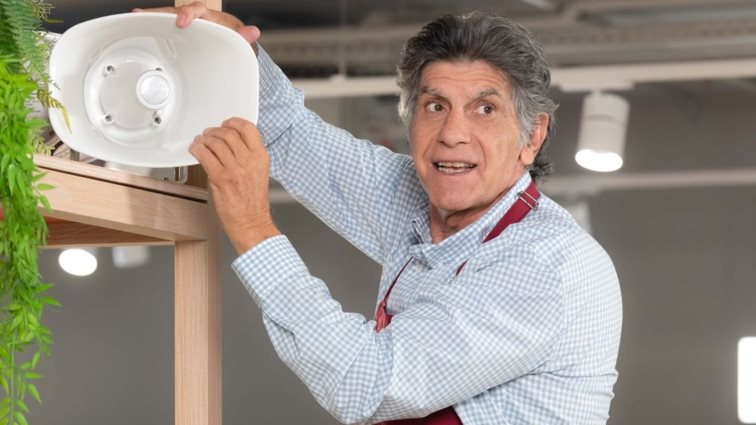 Σούπερ Ήρωες | Κυκλοφόρησε το πρώτο teaser με τον Γιάννη Μπέζο