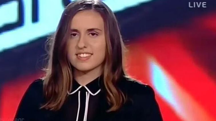 Αρετή Κοσμίδου | Το εκκεντρικό κορίτσι του ελληνικού &quot;The Voice&quot; έγινε μητέρα