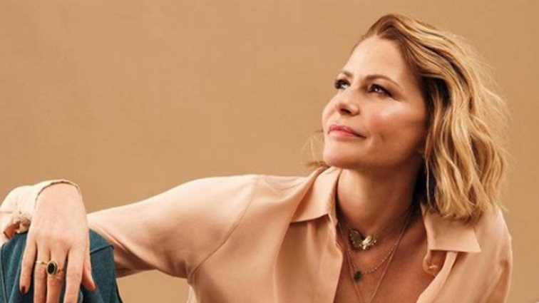 Τζένη Μπαλατσινού | Η φωτογραφία με τον στιλάτο μπαμπά της στο πανέμορφο σπίτι τους στην Πάτμο