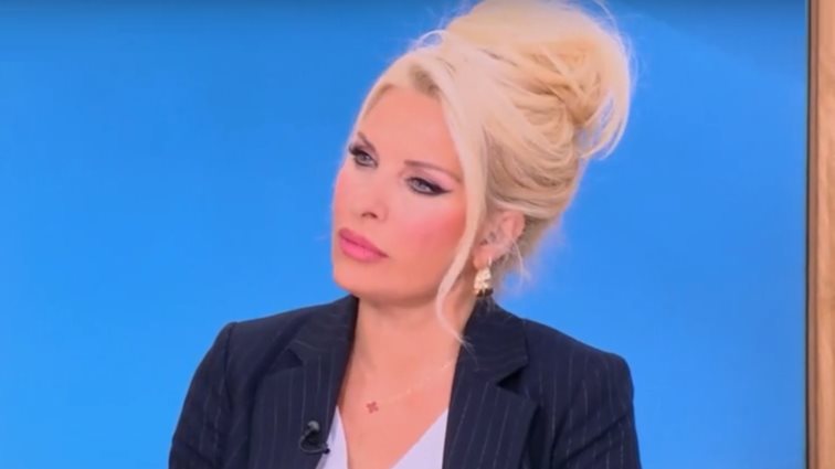 Η Ελένη Μενεγάκη σε μία δήλωση όλο νόημα: "Το θέμα είναι ο καθένας μας μέσα στην τηλεόραση πώς θέλει να τον θυμούνται όταν φύγει"