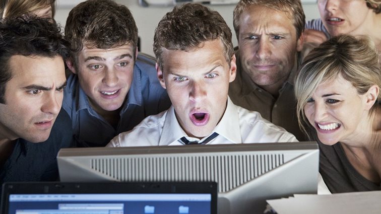 Γιατί πρέπει να χαλαρώσεις λίγο με τα social media
: Όλα όσα οφείλεις να προσέξεις!
