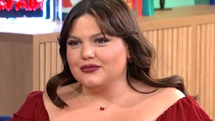 Δανάη Μπάρκα: Έλεγα στη μητέρα μου "Πρόσεχε μη μου φέρεις κανένα παιδί" - Ούρλιαζα "Θέλω να μείνω μόνη μου"