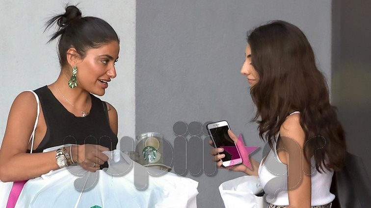 Ειρήνη Καζαριάν: Καθημερινές στιγμές με την αδερφή της! Όλες οι φωτογραφίες