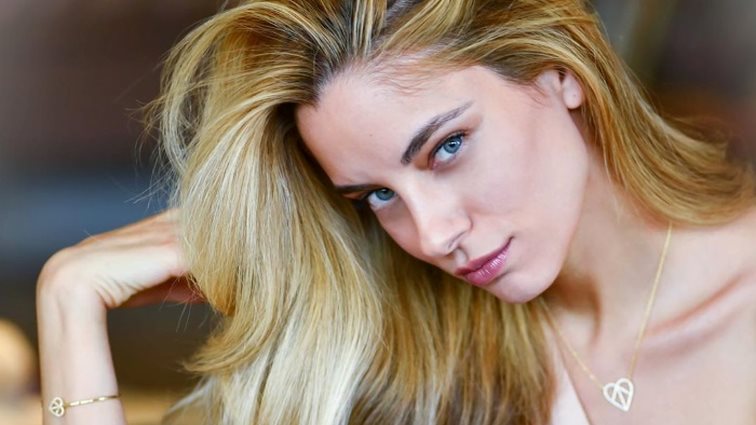 Δούκισσα Νομικού: Αποδεικνύει ότι και ως μαμά εξακολουθεί να έχει το απόλυτο bikini body
