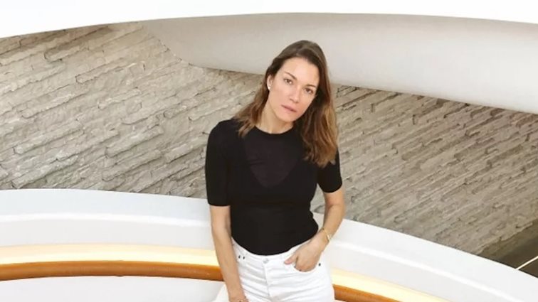 Βίκυ Καγιά | Η δερμάτινη τσάντα της είναι το διαχρονικό fashion item στο οποίο αξίζει να επενδύσεις για να κρατάς μια ζωή