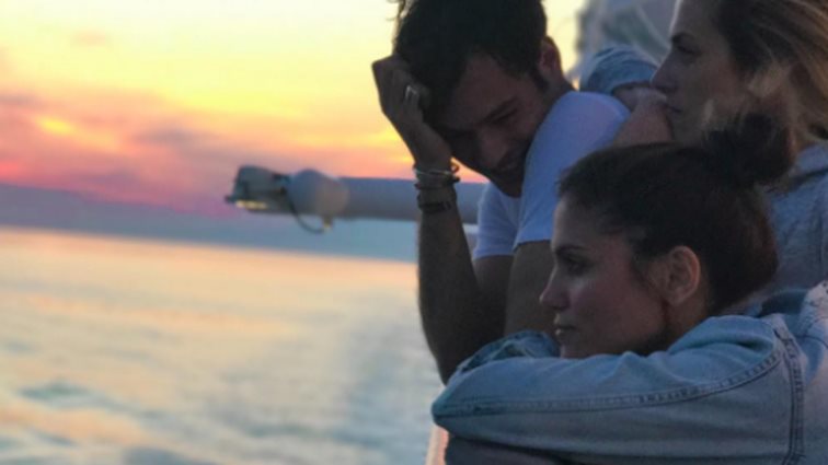 Ντορέττα Παπαδημητρίου- Μαίρη Συνατσάκη: Το ξεκαρδιστικό video από τις διακοπές στην Τήνο με τον Σπύρο Σαμοΐλη!