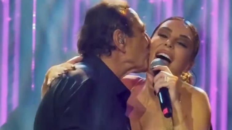 Το μοναδικό ζεϊμπέκικο του Αντύπα υπό την ερμηνεία της Κελεκίδου - Δείτε το video